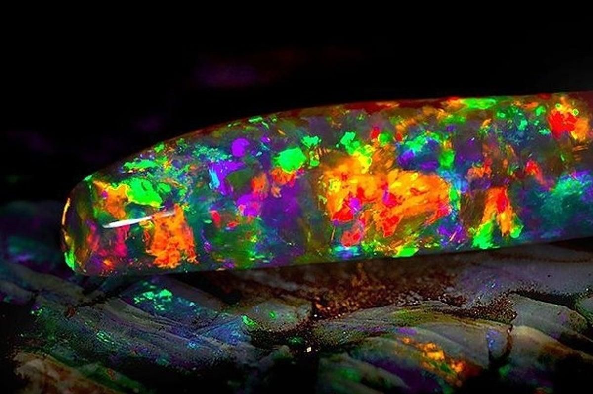virgin-rainbow-2-1432-1439238701-5_dblbig.jpg