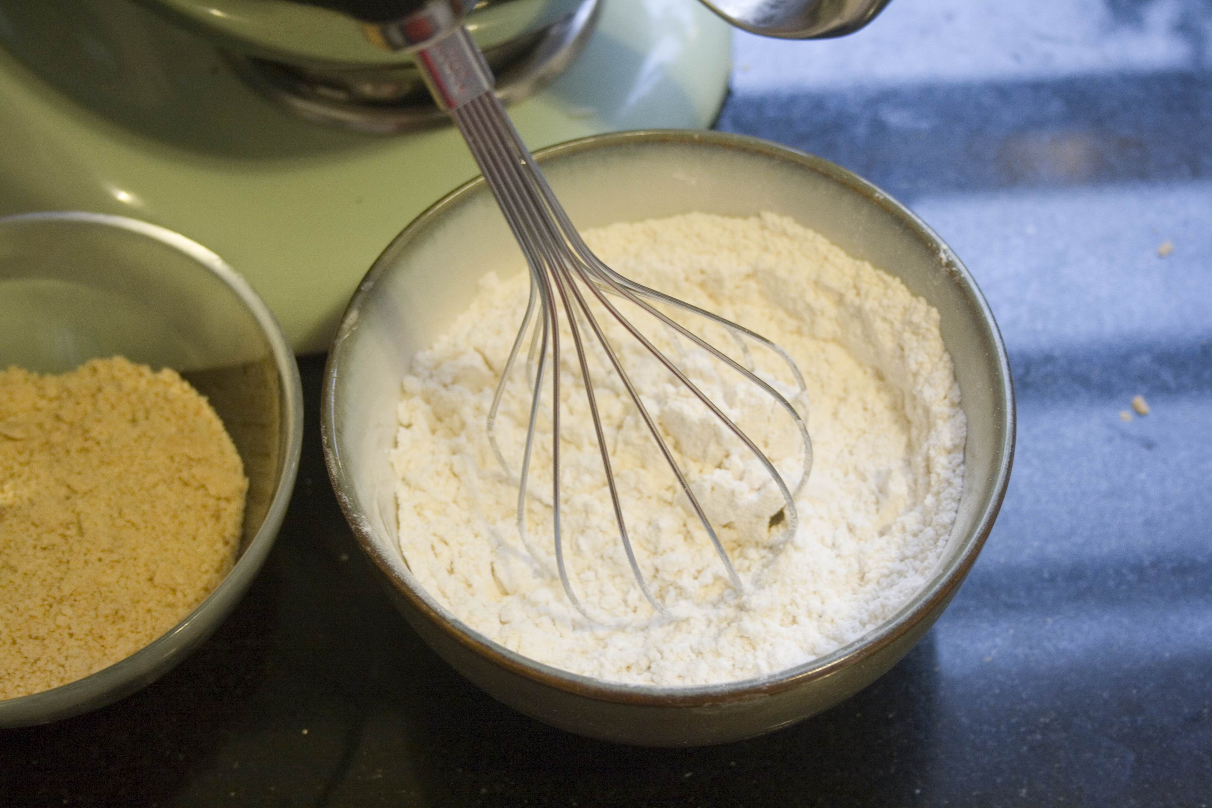 whisk flour.jpg