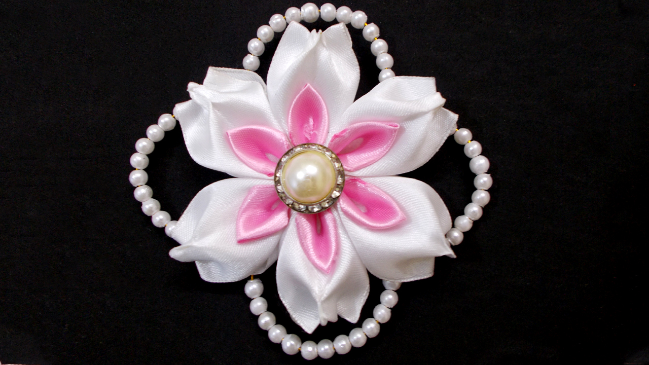 white pink flower.jpg
