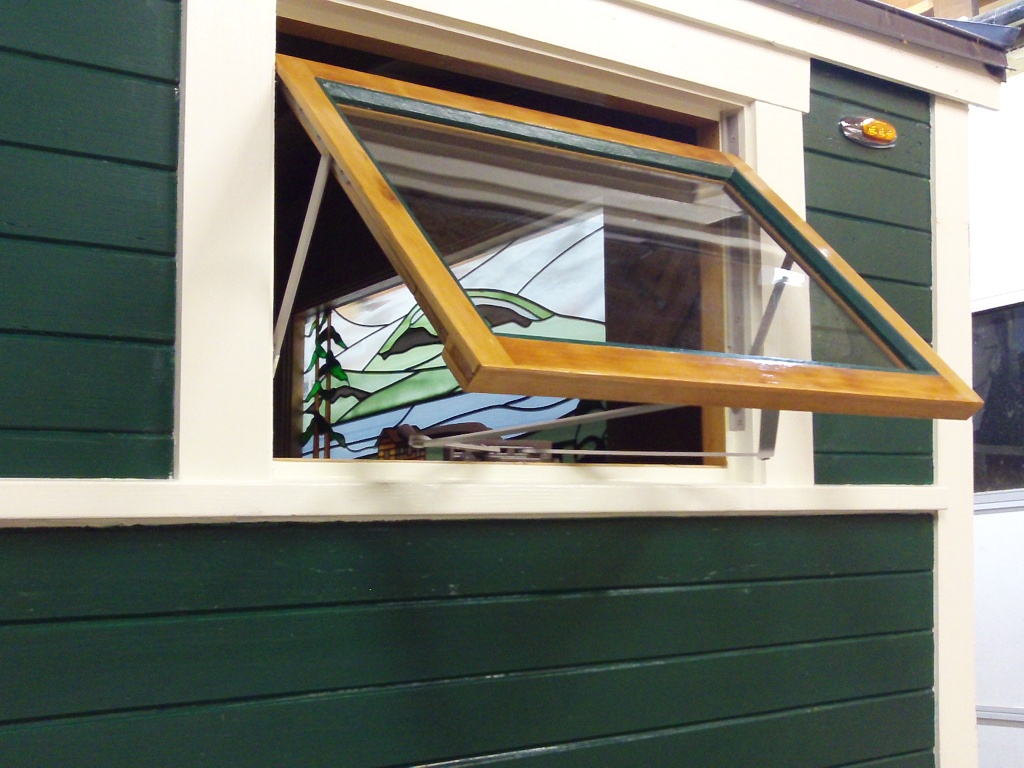 windowdetail4_comp.jpg