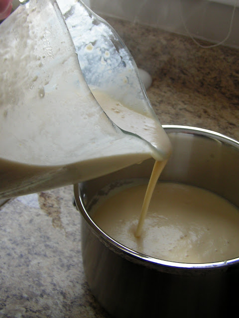 wisconsin cauliflower soup7.JPG