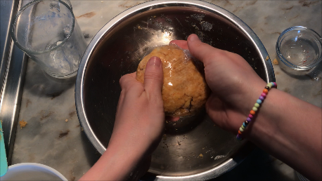 wrap the dough with a plastic and let it rest in the fridge for 30 minutes.png