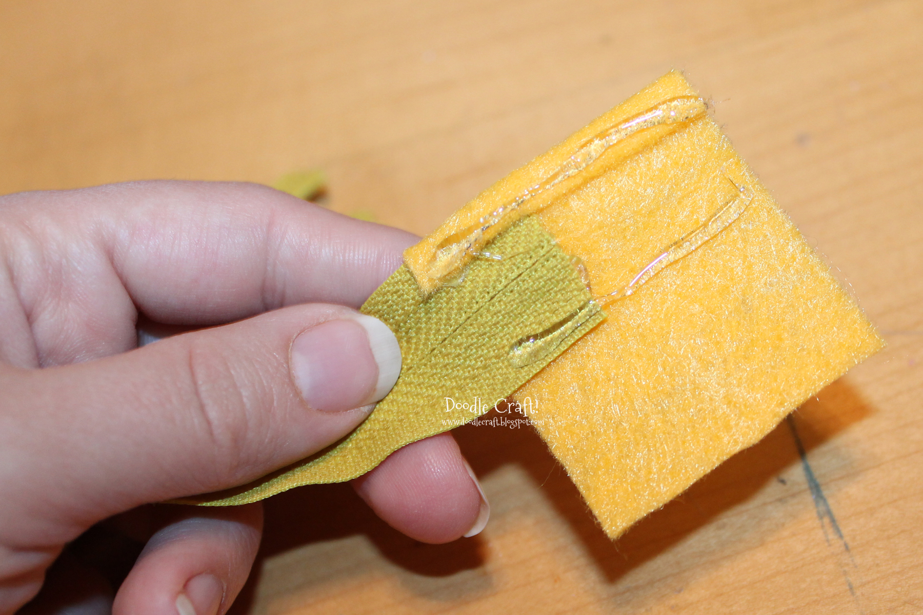 zipper and felt.jpg