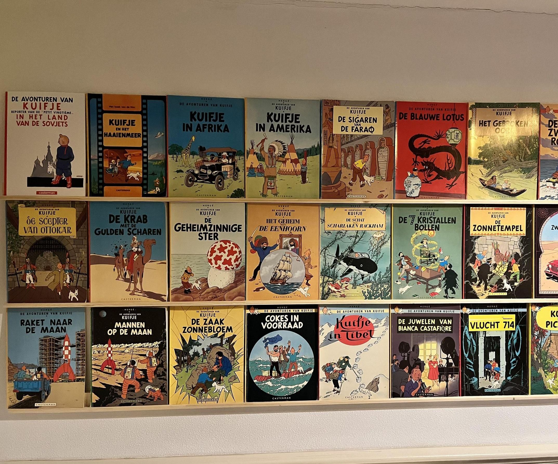 DIY Comic Book Display