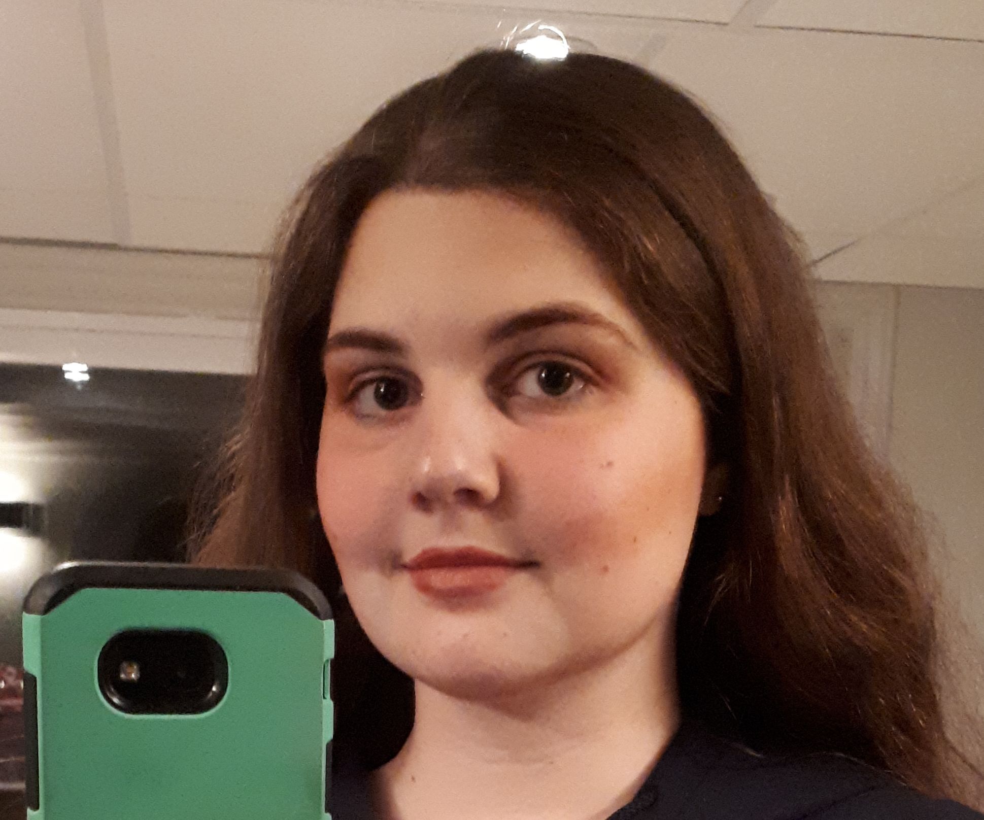Using Lipstick As Waterproof Skin Makeup