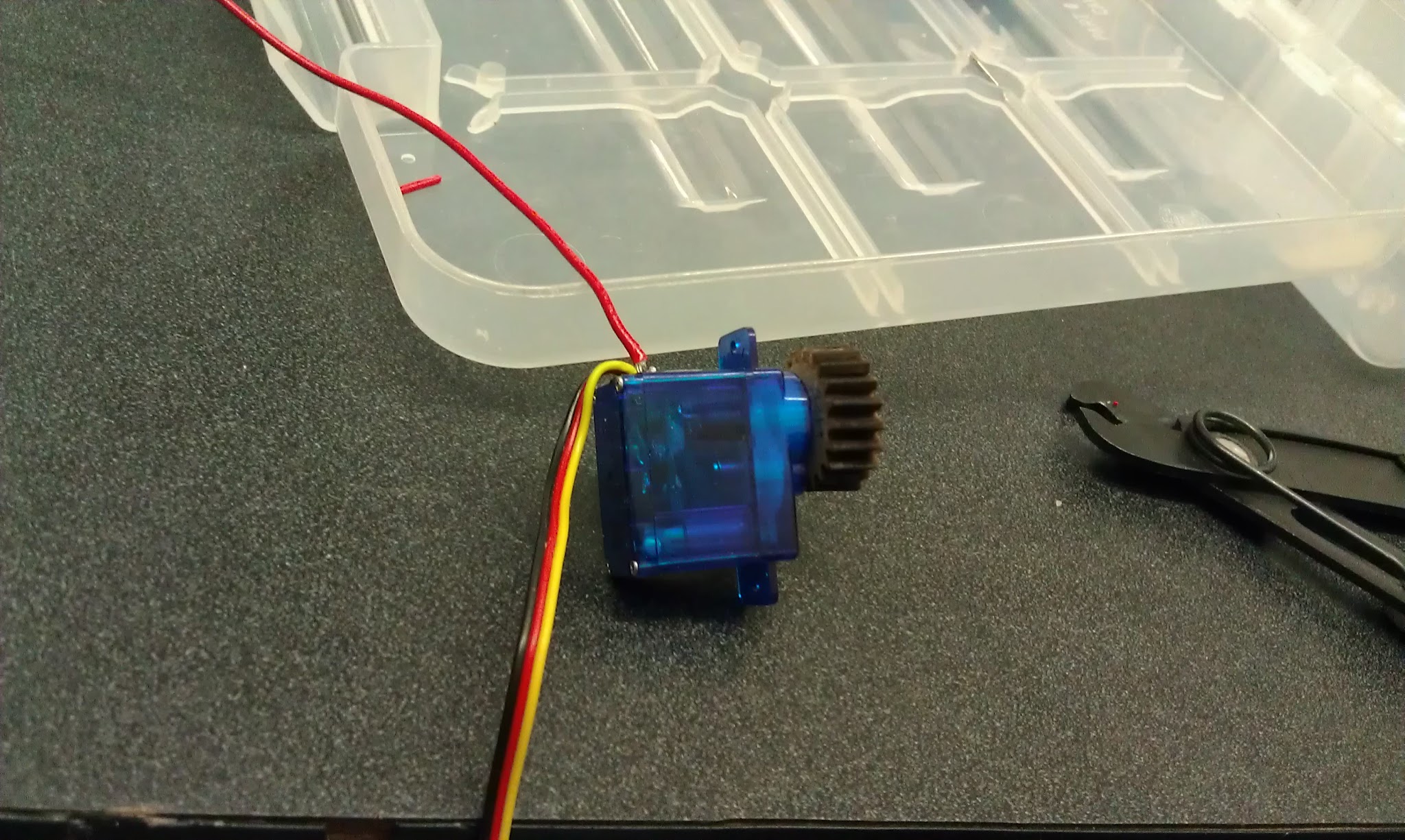 Sub-Micro Continuous Rotation Servo Modification