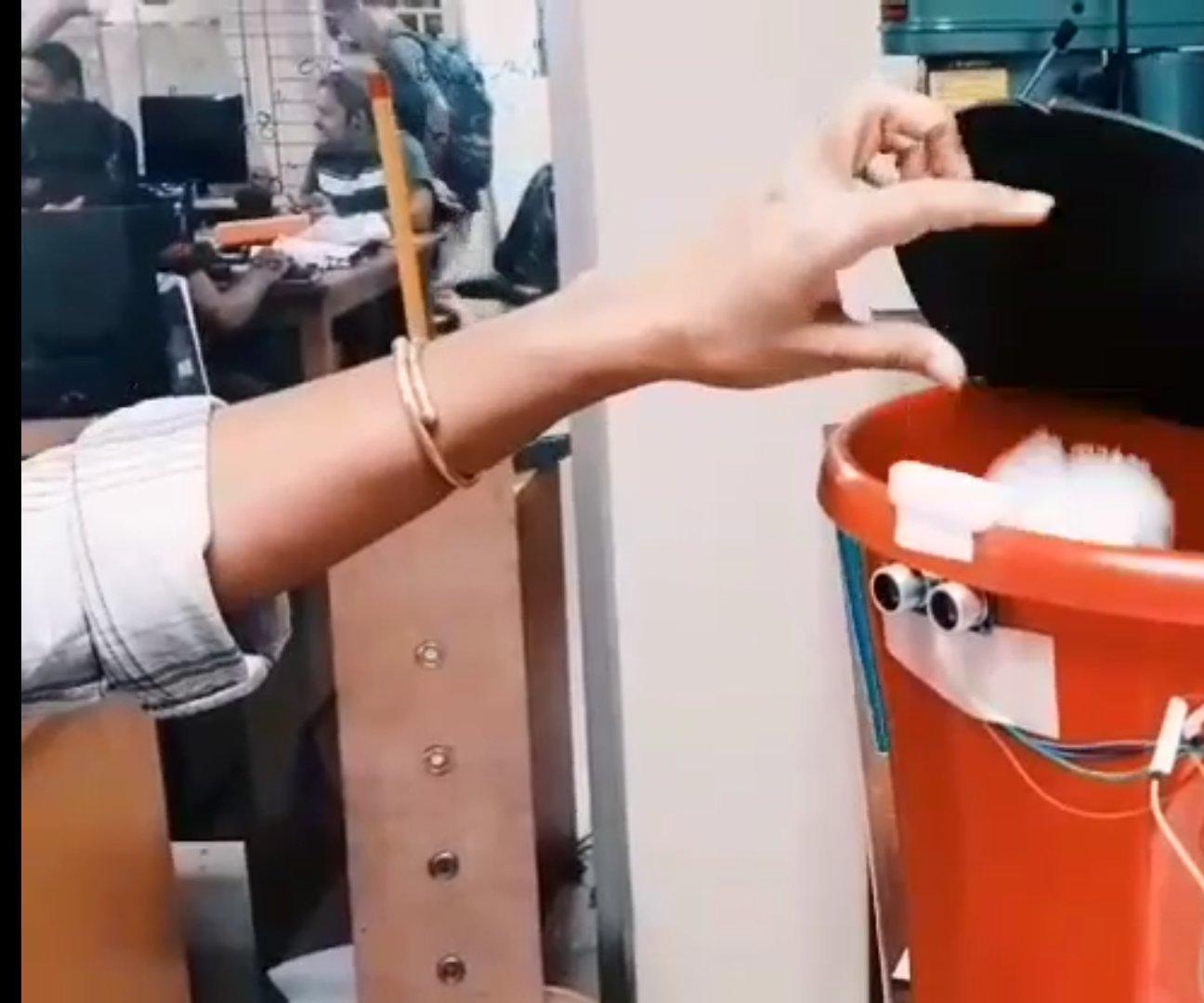 Robo Waste Collector | Smart Bin by Arduino|IGNITERS MINDS