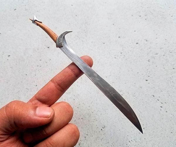 Crafting a Miniature Orcrist : Precision Aluminum Shaping With Mixed-Material Metalworking
