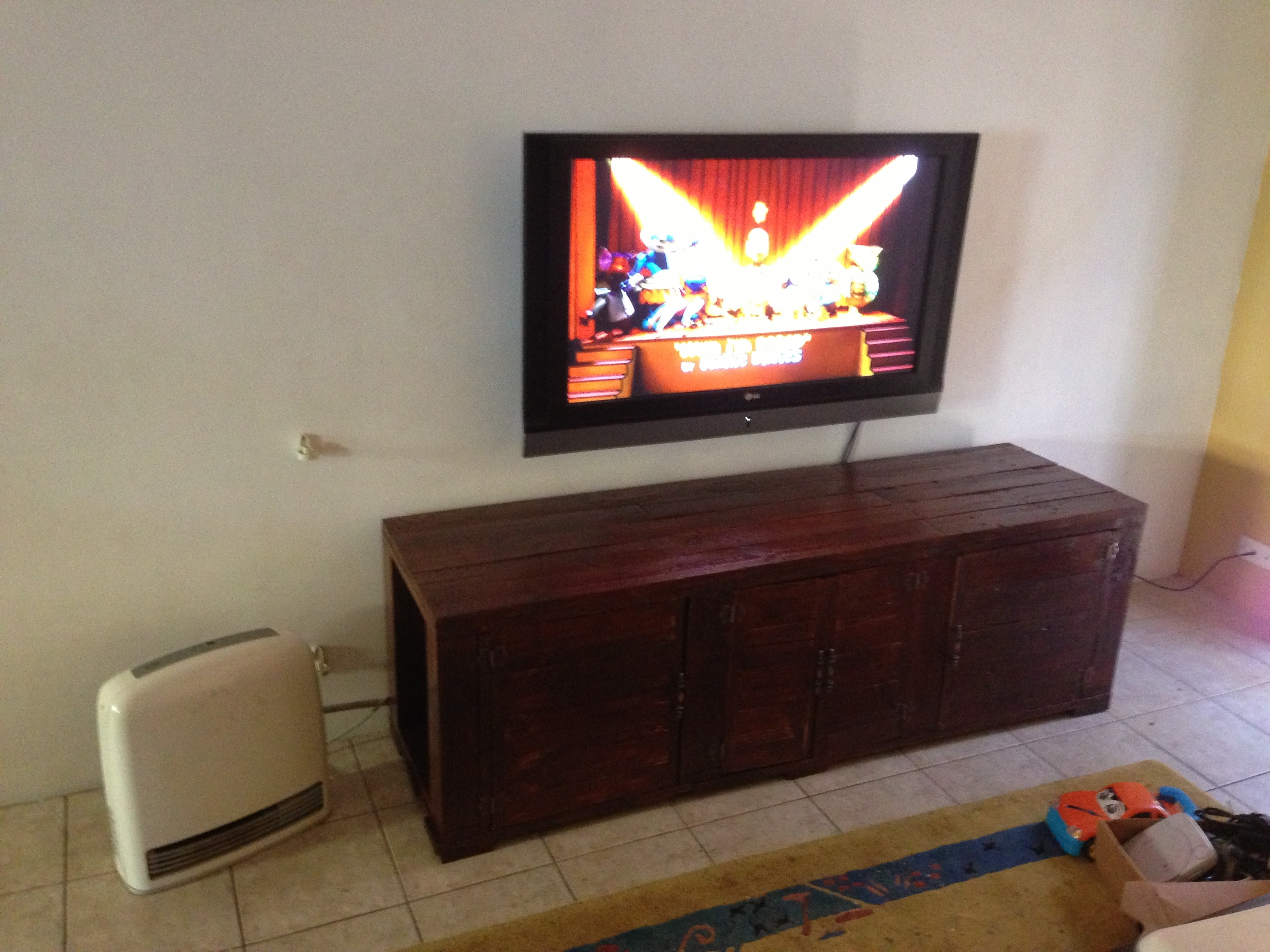 Pallet Tv Unit