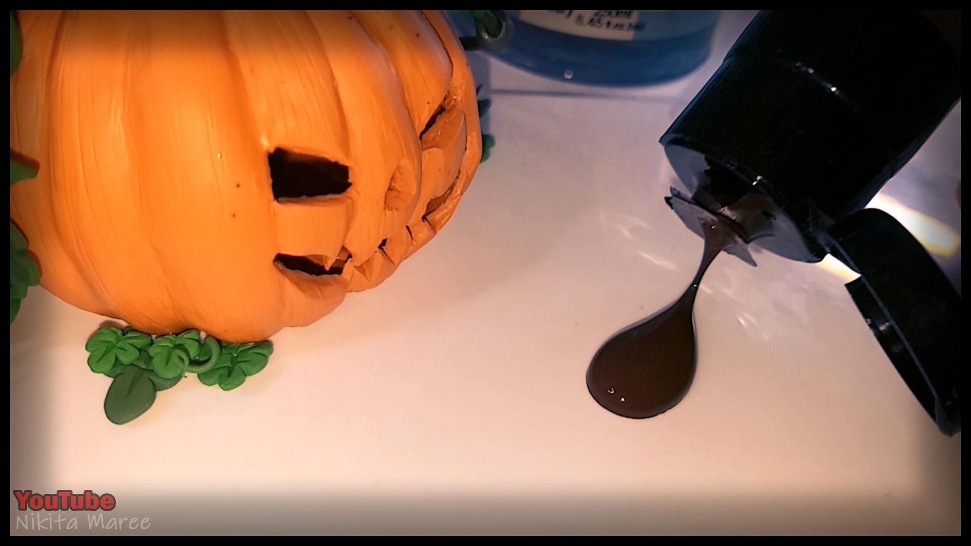 How to make a Jack o'lantern. Polymer clay tutorial. Sculpting a pumpkin out of clay. Halloween Craft.  (70).jpg