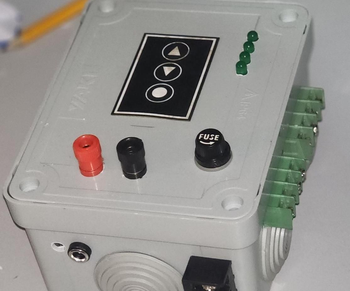 Build an Automatic Water Pump Controller Without a Microcontroller