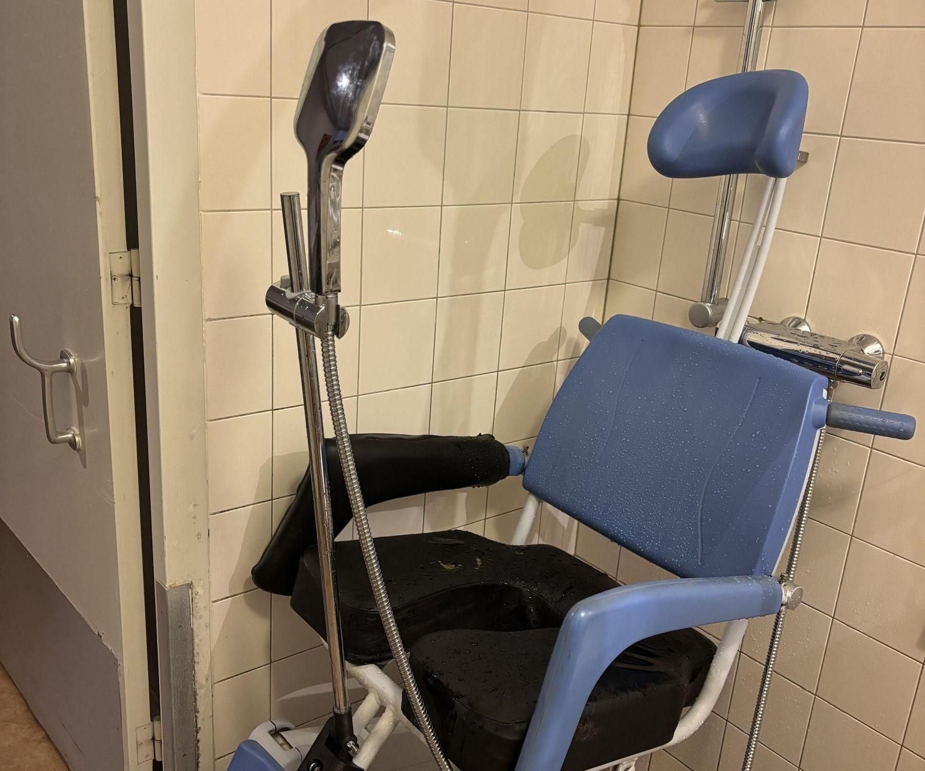 Douchekop Houder Voor Gebruik Op Doucherolstoel (maatwerk)