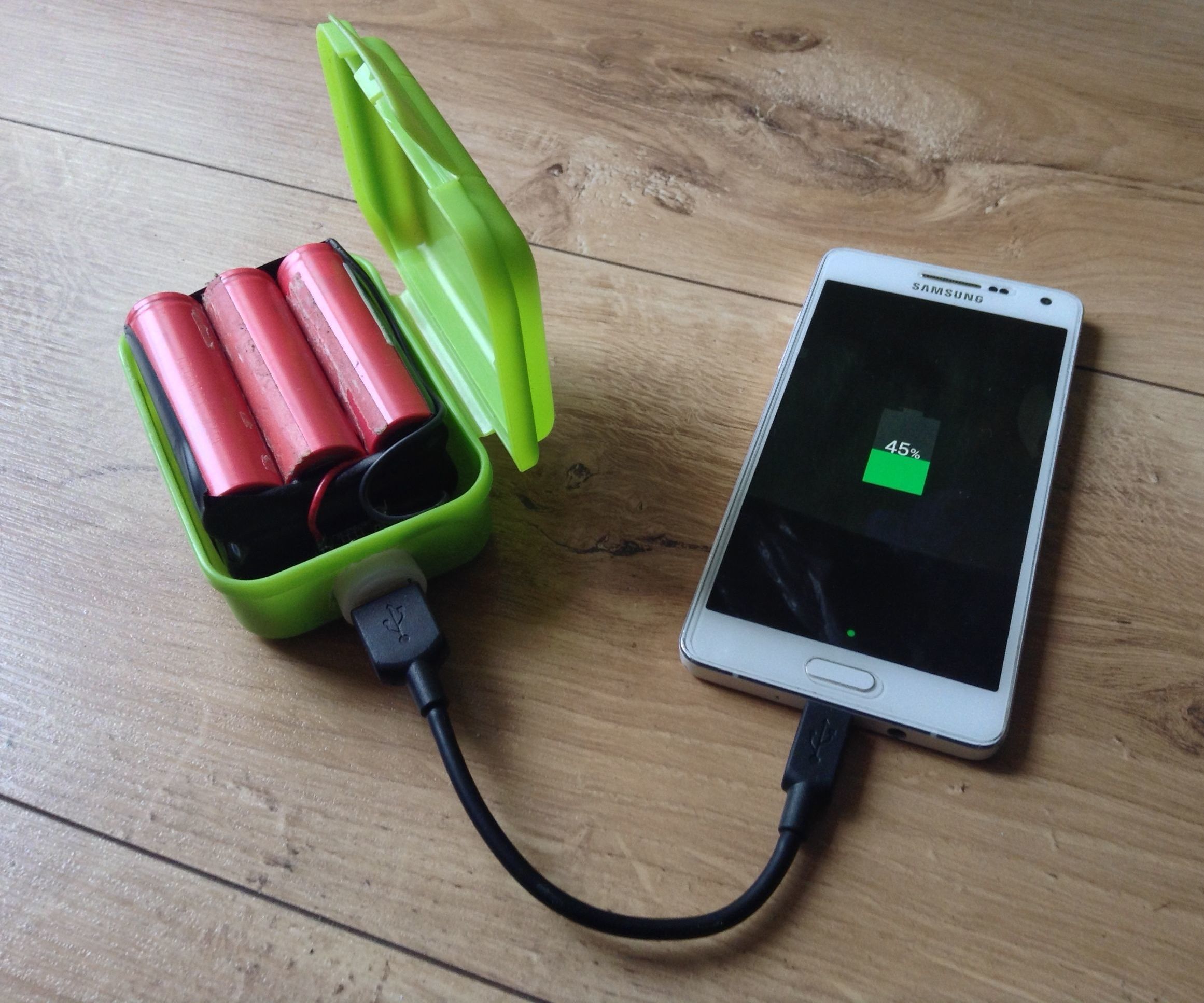 How to Make a Power Bank From Old Laptop Battery