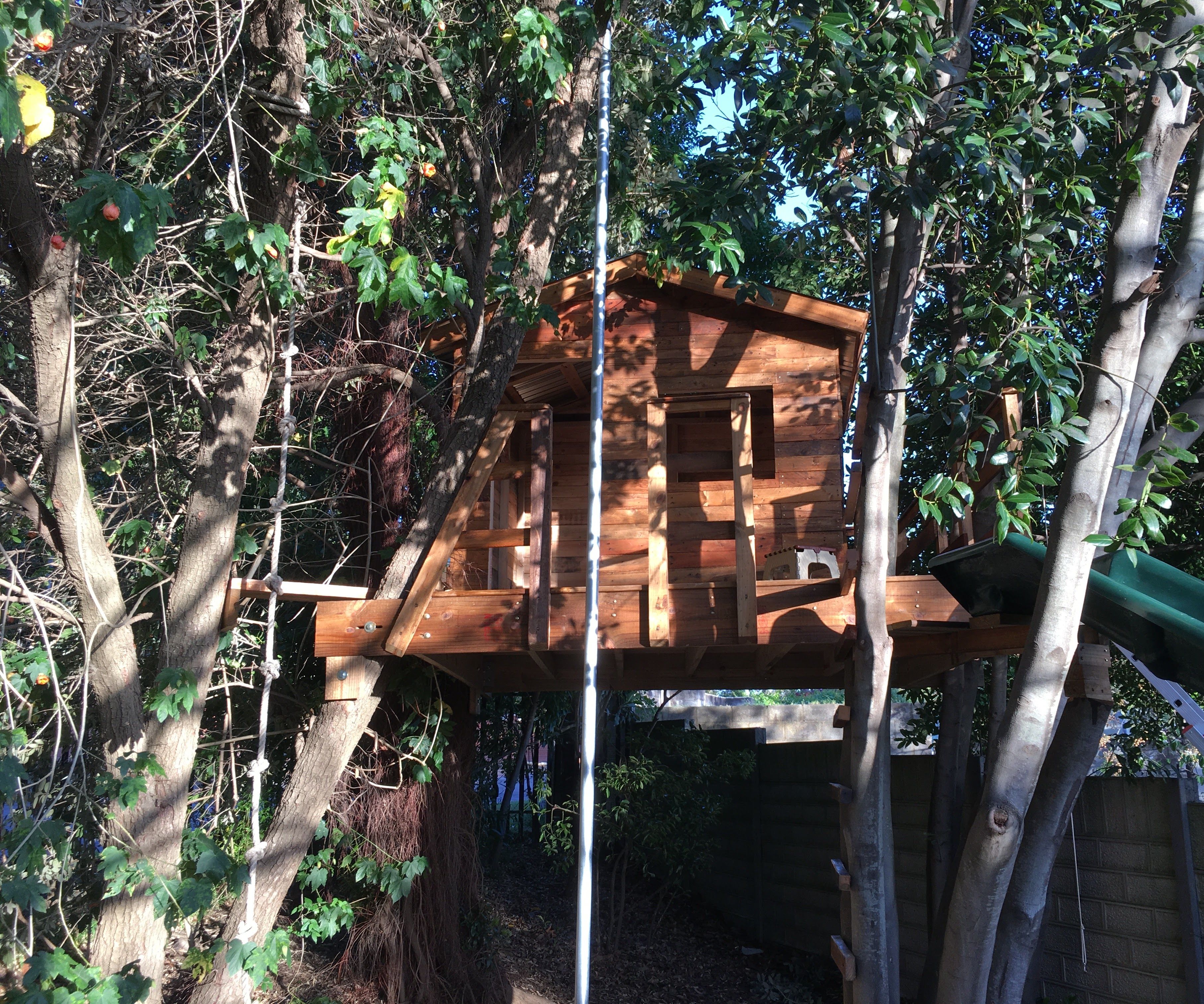 Pallet Tree House