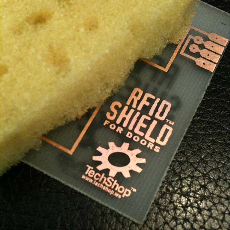 Sponge + Ferric Chloride Method -- Etch PCBs in One Minute!