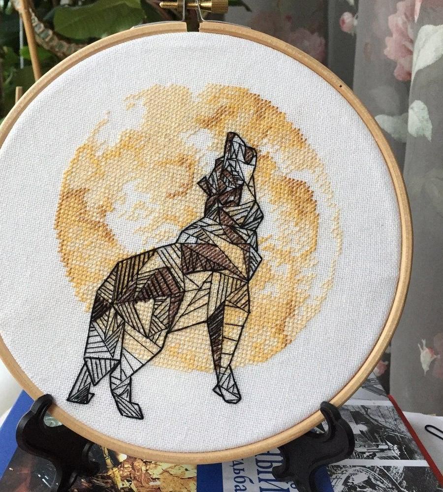 Cross-Stitch Pattern “Wolf” (A Striking Geometric Design Full of Character)