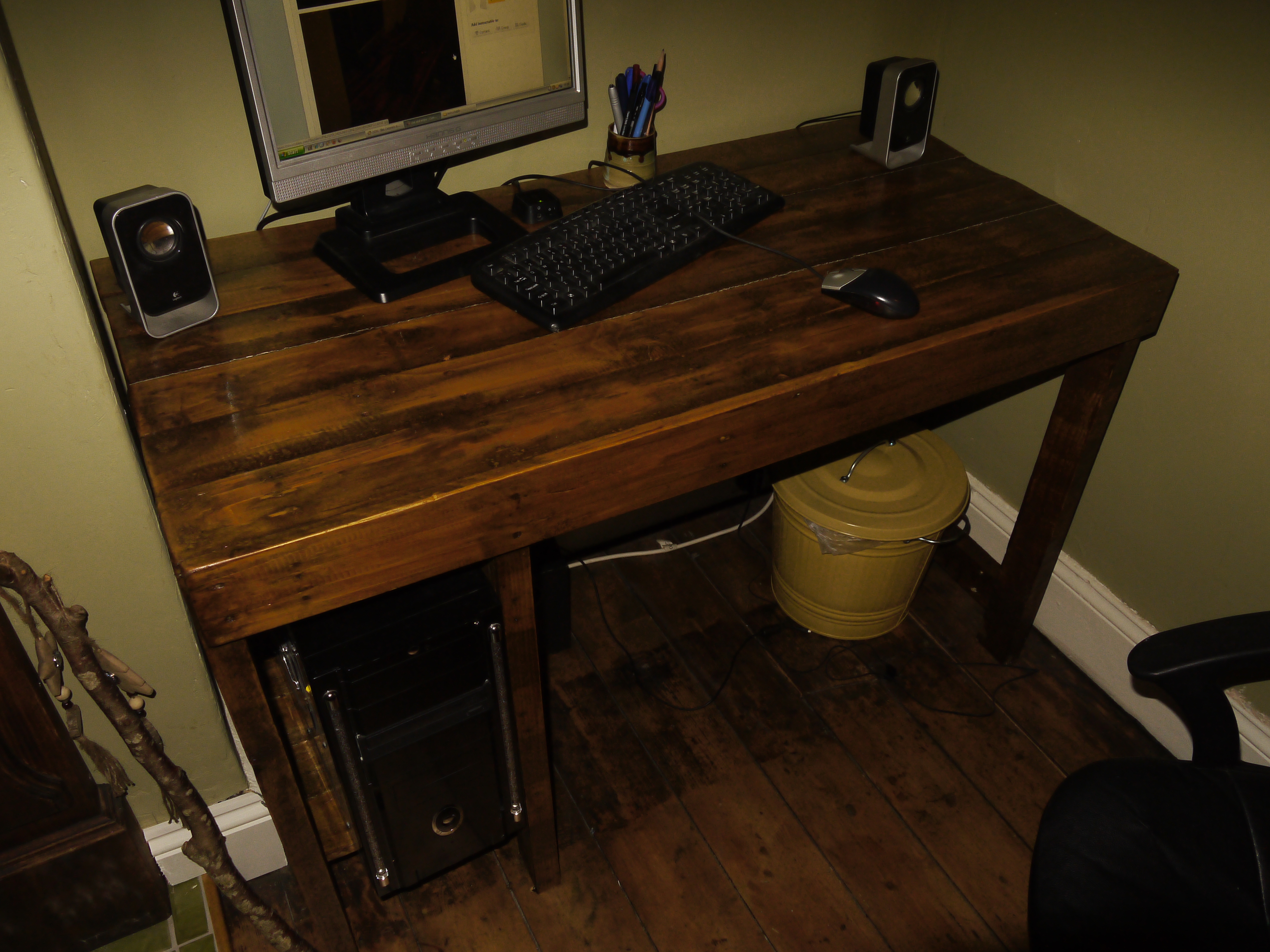 Pallet Wood Desk