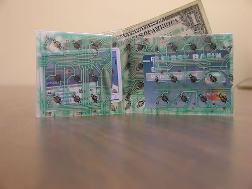 Wallet Made From a Computer Keyboard