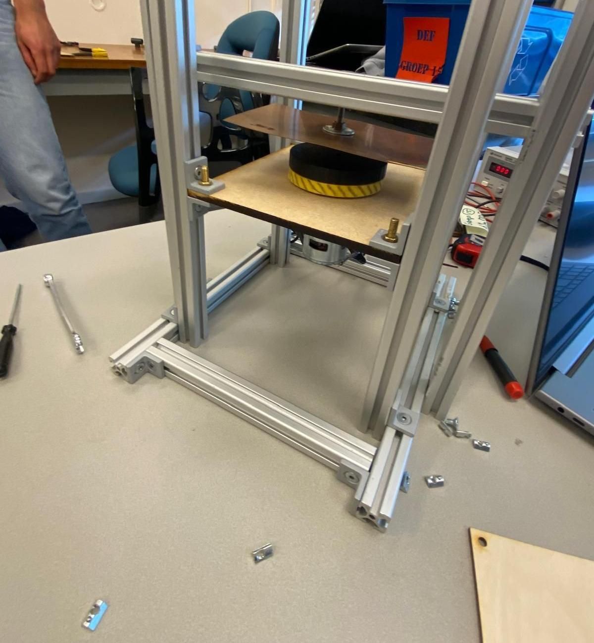 Wet Van Lenz Gebruikmakend Van Halbachmagneten Def Groep 15