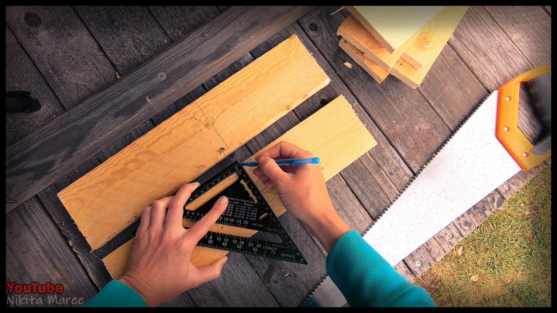 DIY planter box made from pallet wood. How to build a garden planter box. Making a plant box from palings. Woodworking (7).jpg