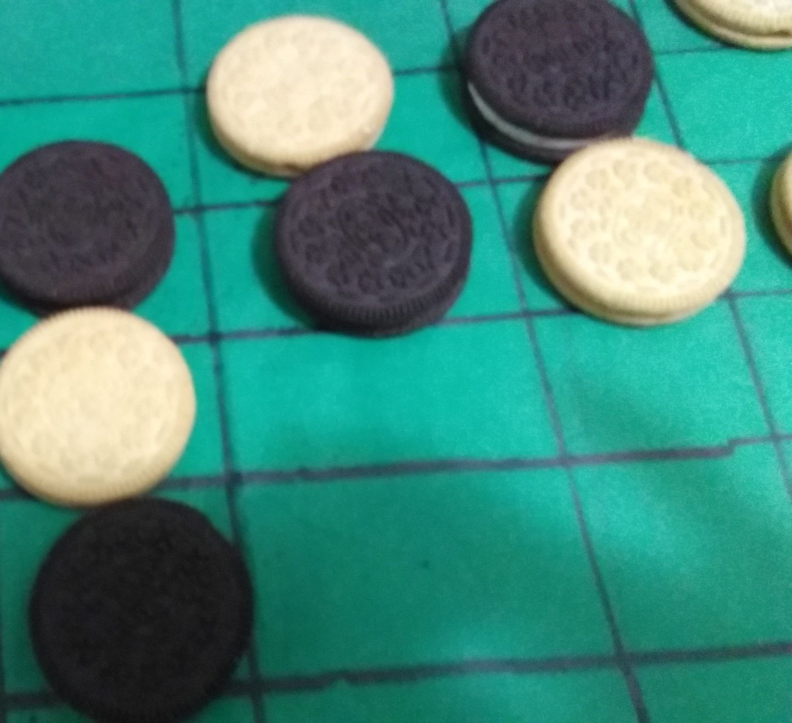 Othello board game: Oreo version