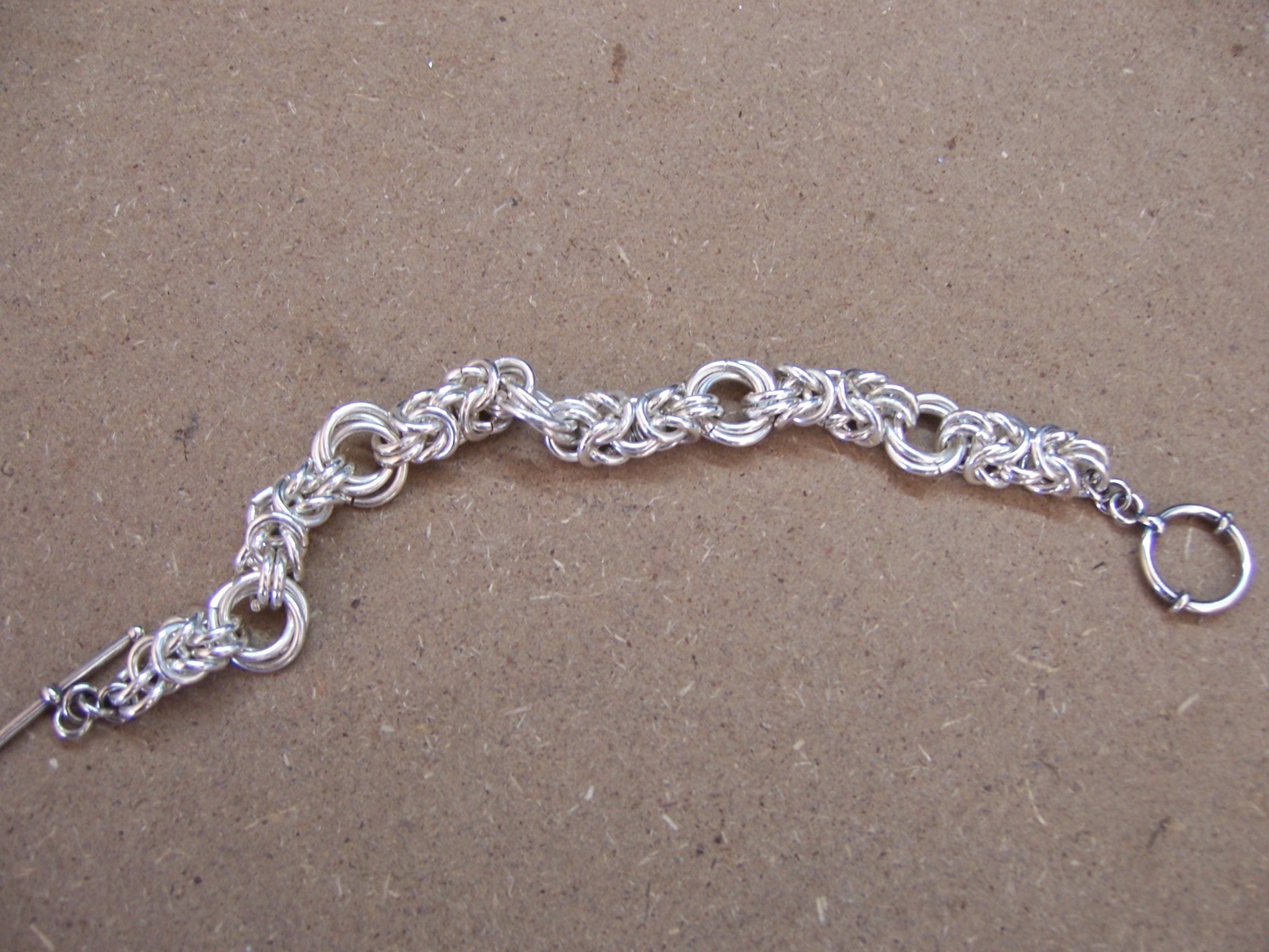 A Begginners Guide to Making Chainmaille Jewelry.