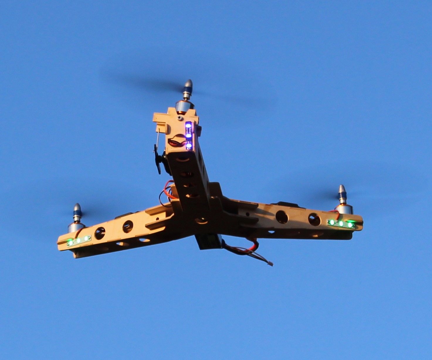 Simple Plywood Tricopter. 