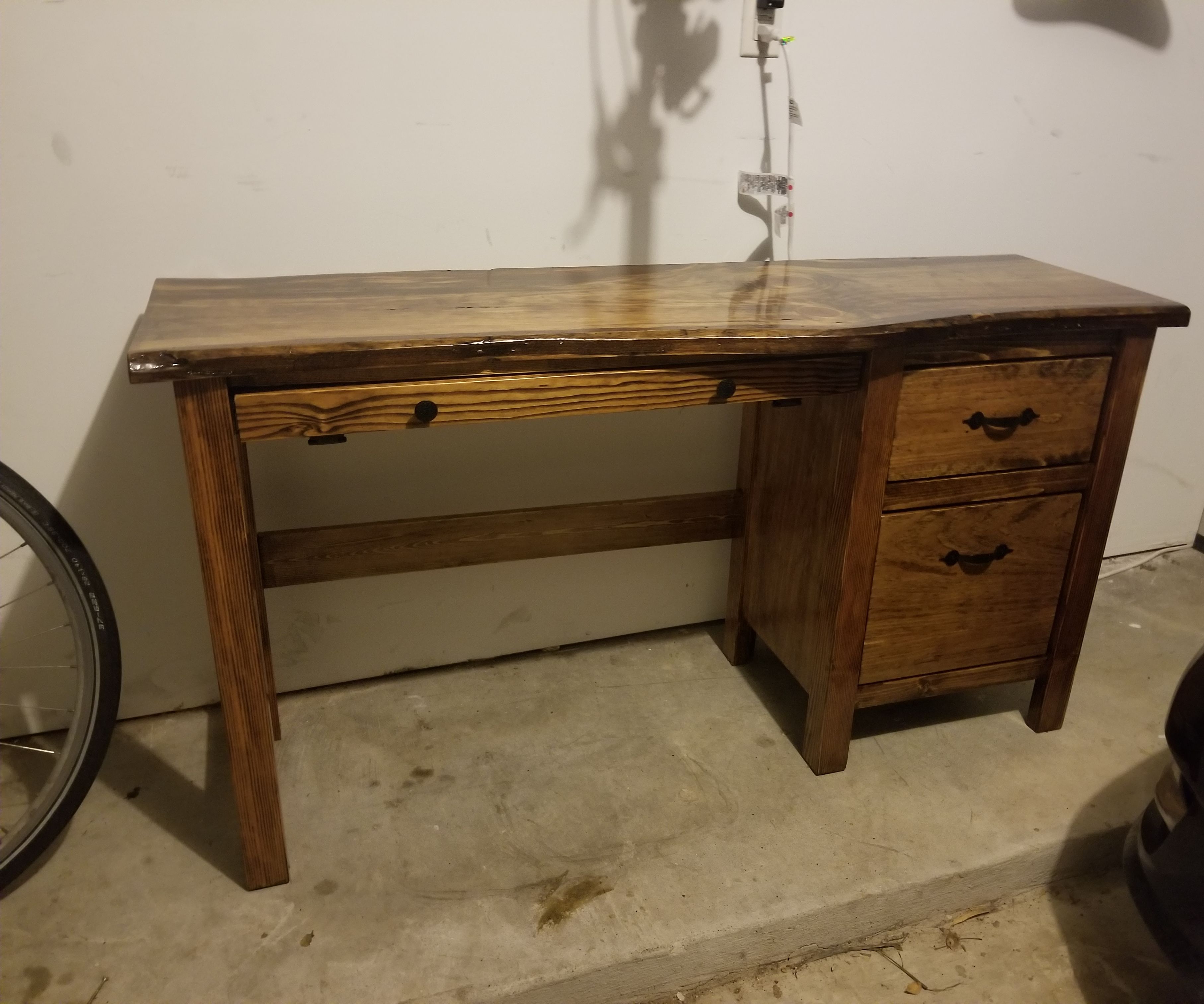 Pinewood Desk