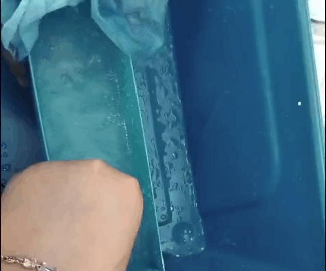 Geluidsdemping Van Viscose Vloeistoffen Laten Zien