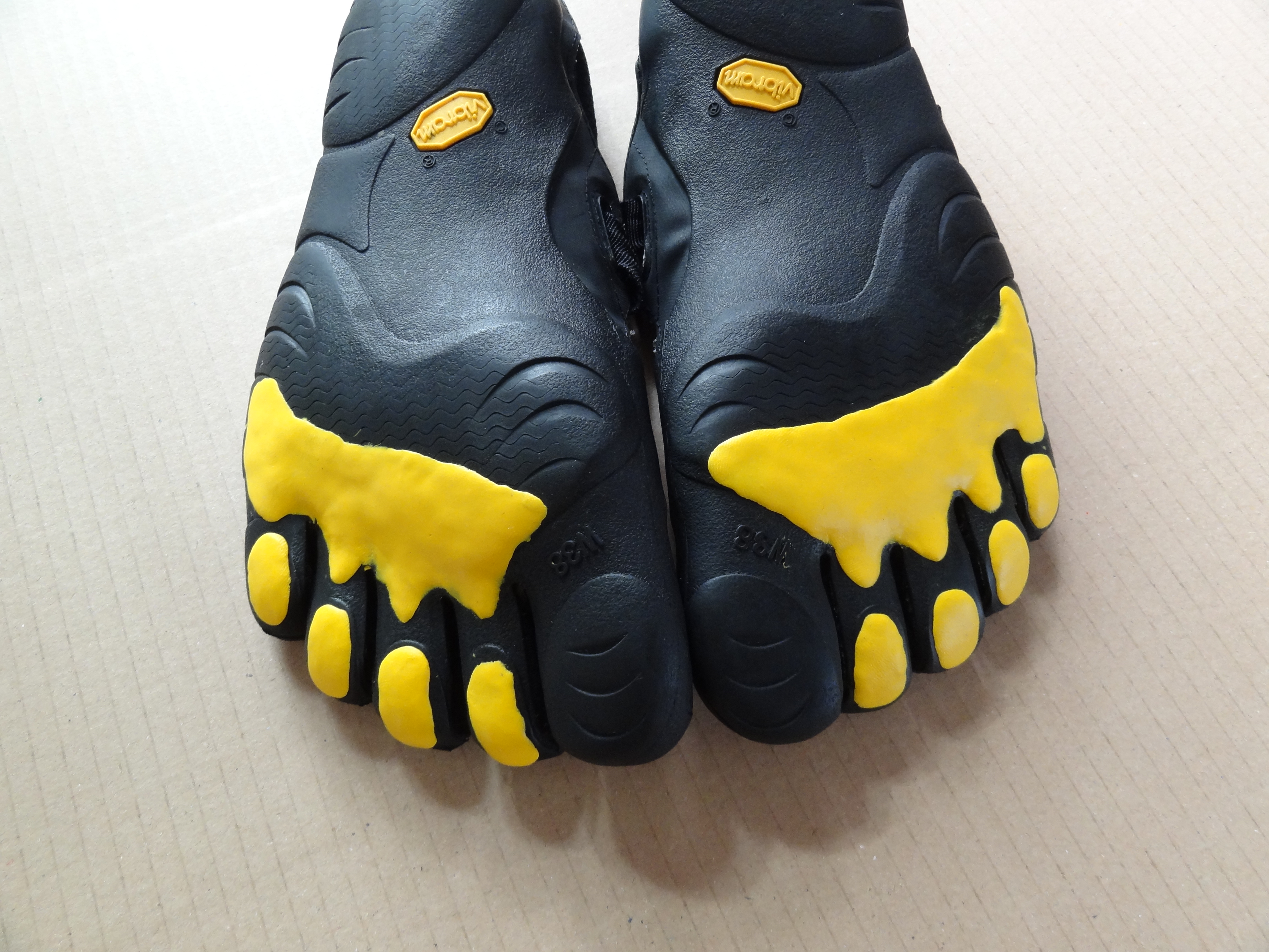 Vibram FiveFingers + Sugru