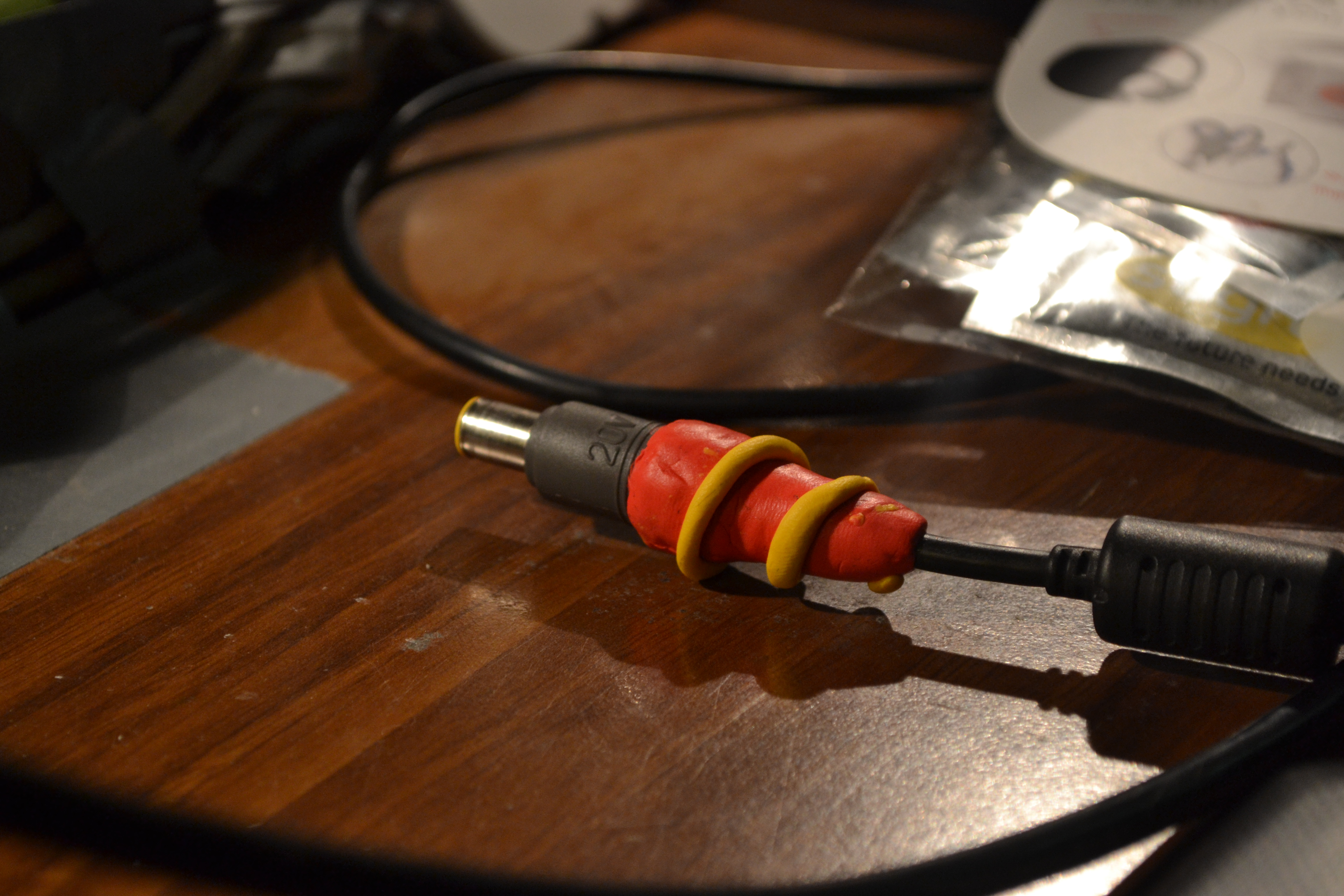 Stable and Colorful Notebook Power Connector With Sugru