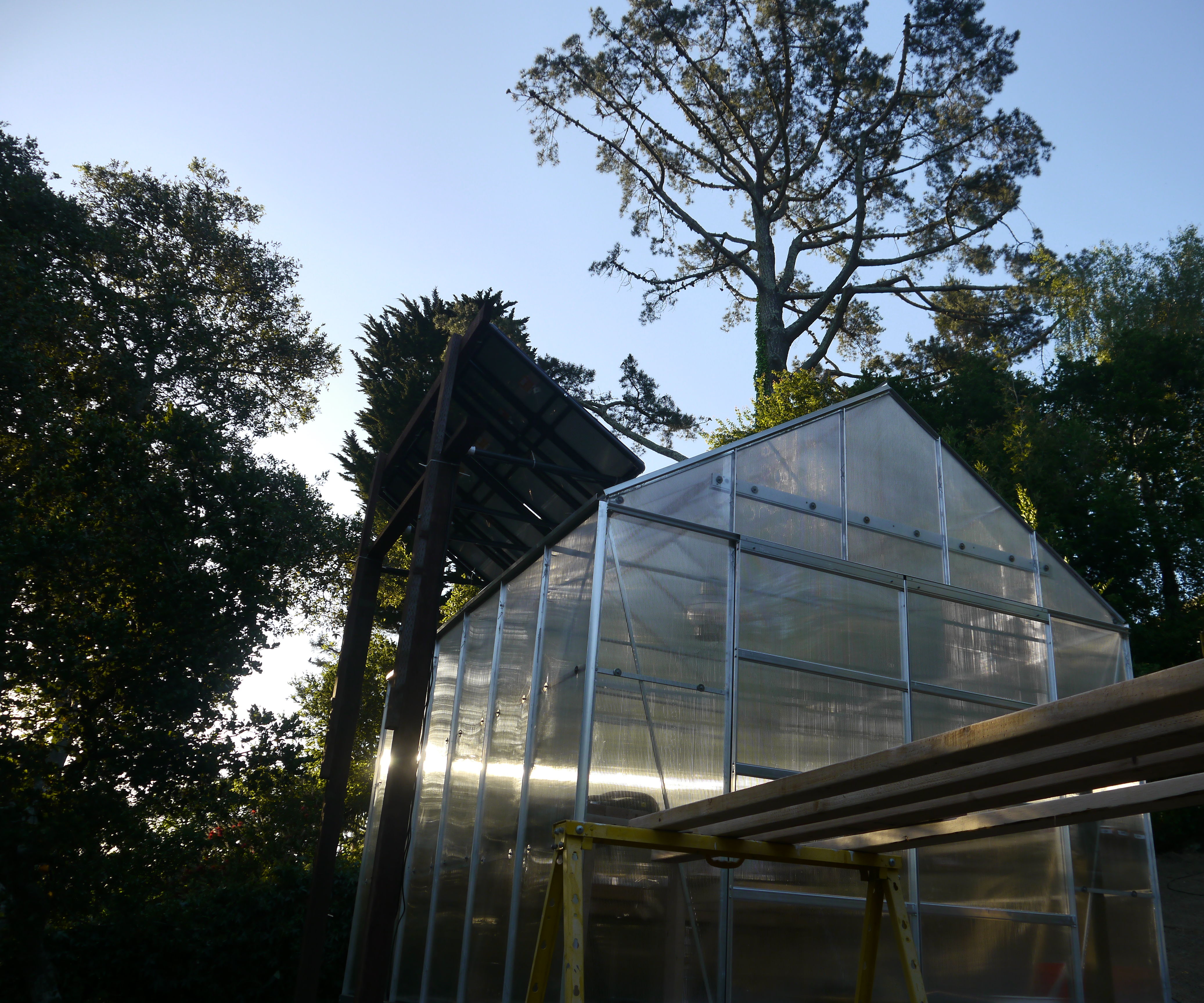 Build a Greenhouse With Solar Powered Ventilation