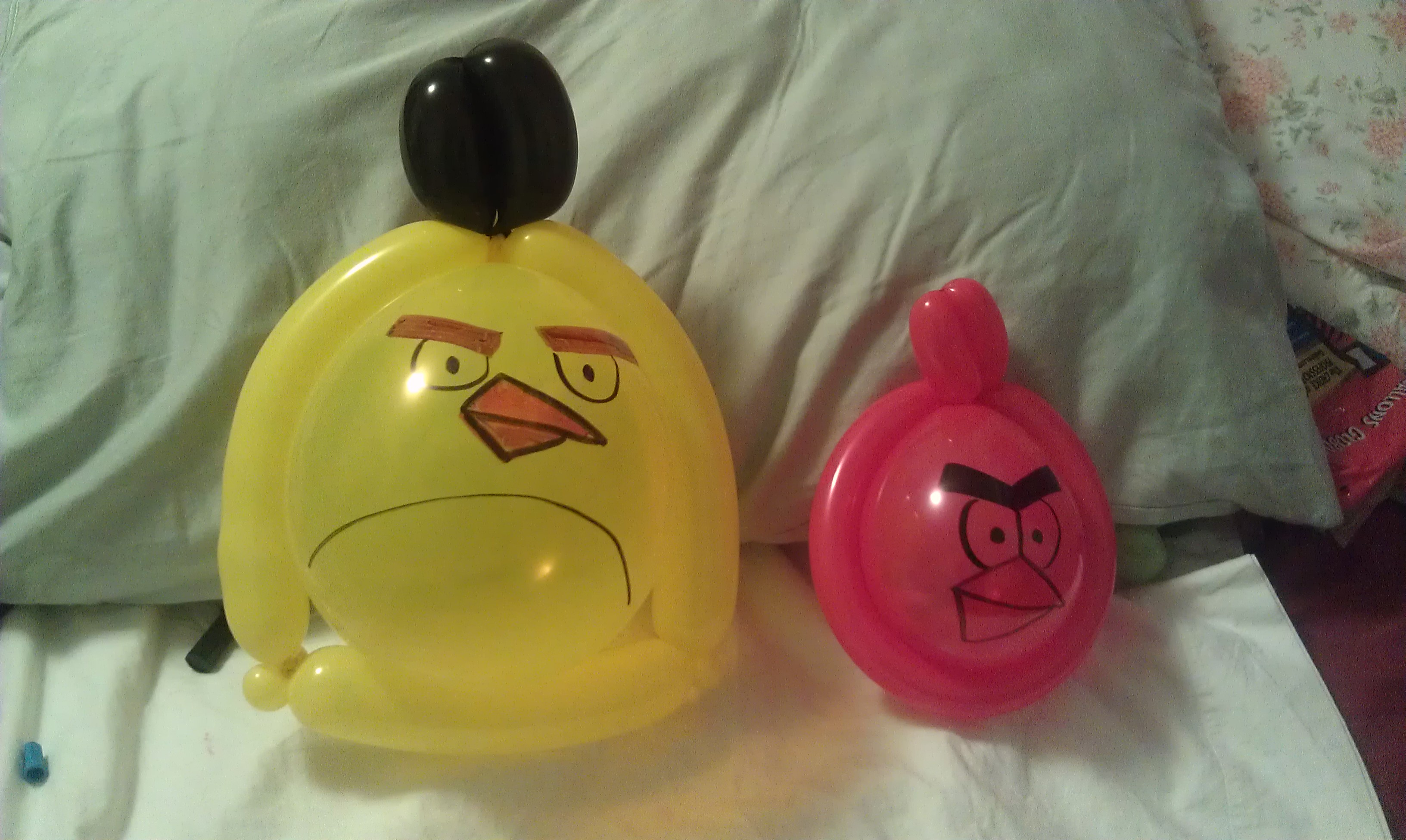 Angry Balloons: Red and Yellow