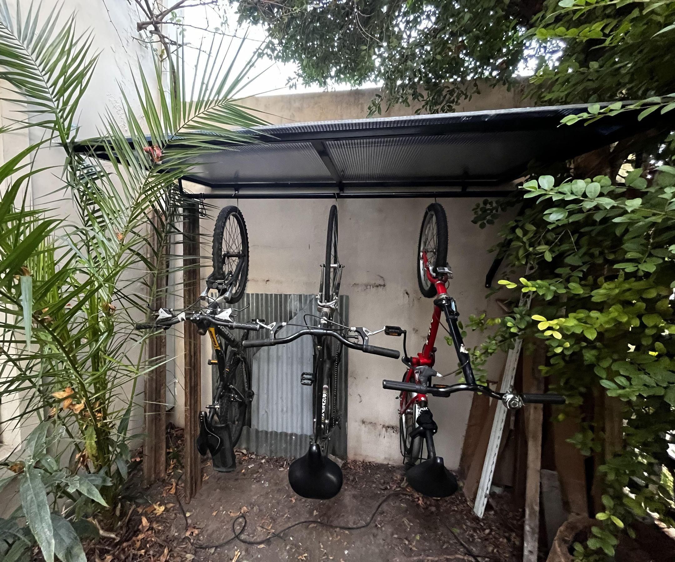 Metal & Polycarbonate Bike Rain Shelter