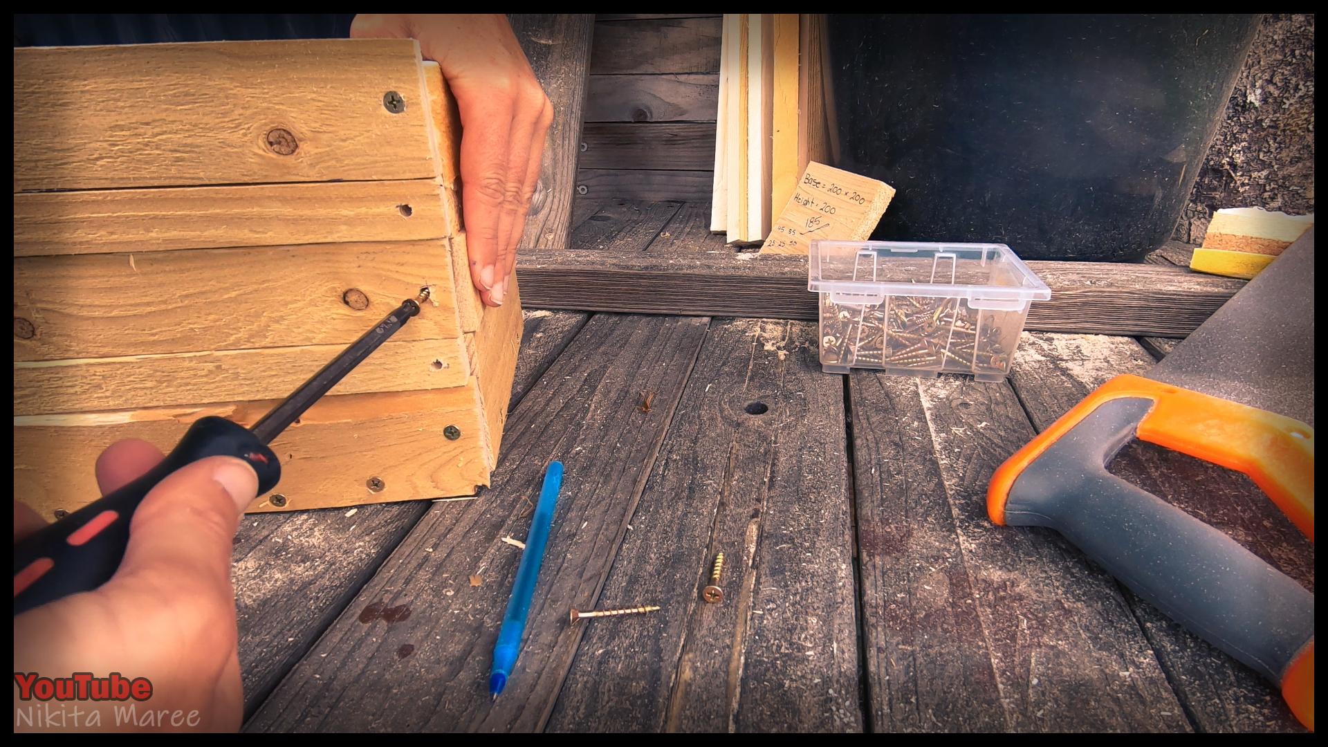 DIY planter box made from pallet wood. How to build a garden planter box. Making a plant box from palings. Woodworking (54).jpg