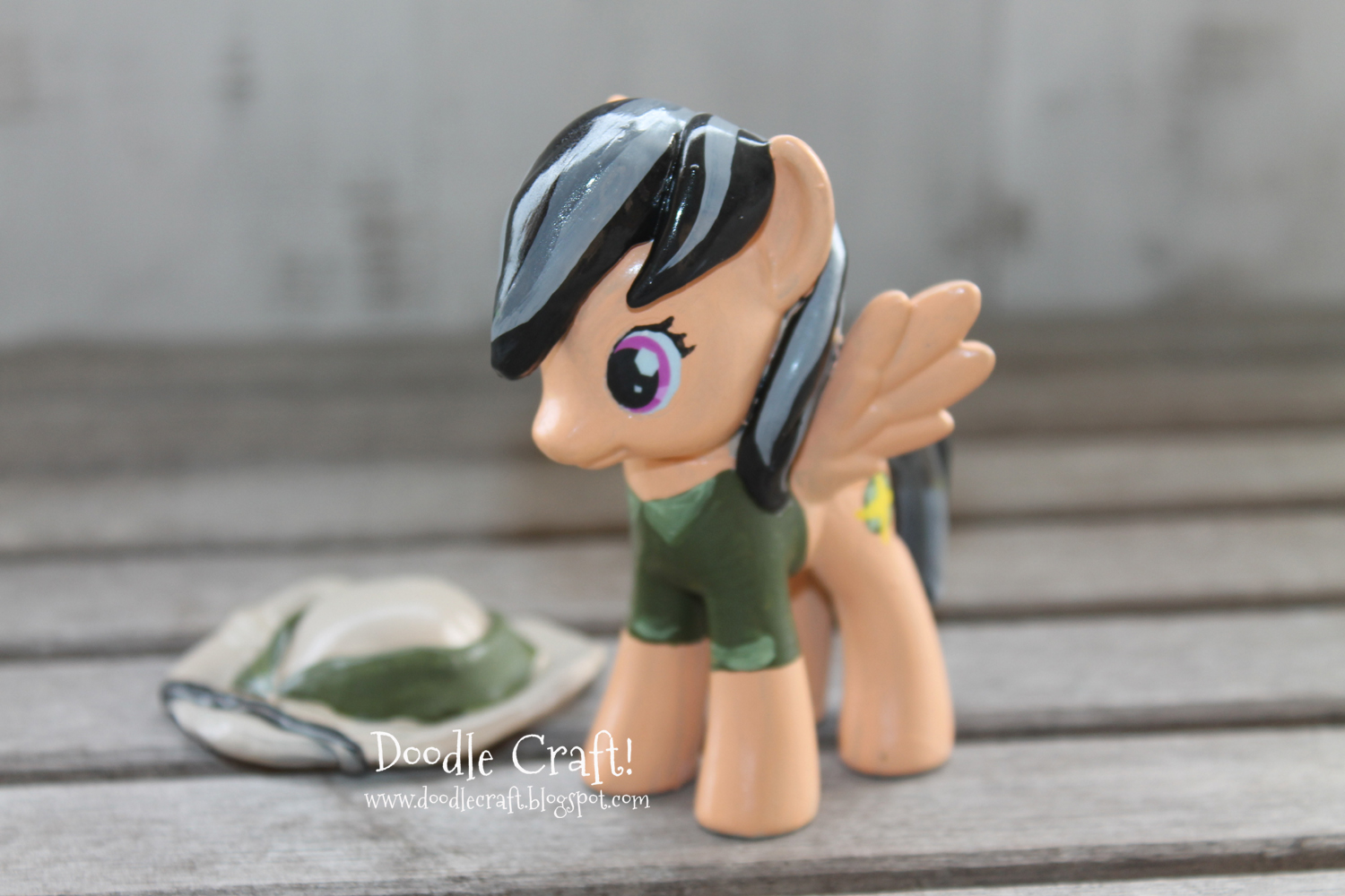 custom my little pony mod daring do from rainbow dash toy customize ponies with bake hard clay (15).JPG