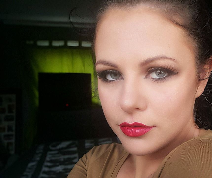 Bronze Glitter & Bold Red Lip Makeup