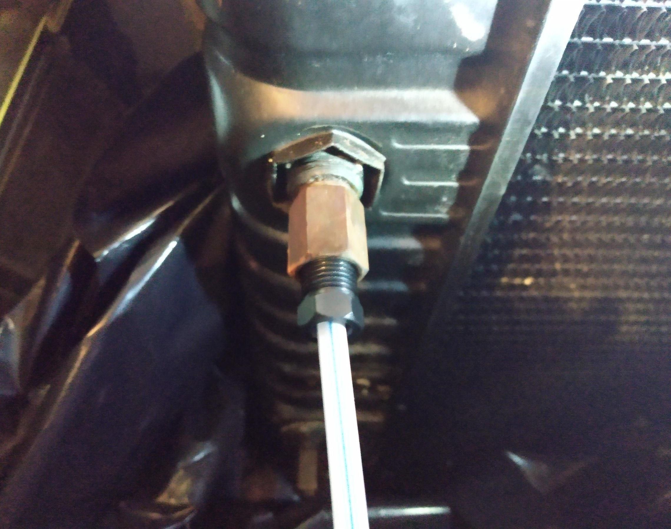 Mustang Foxbody - Alternate Transmission Cooler Connectors Assembly Method