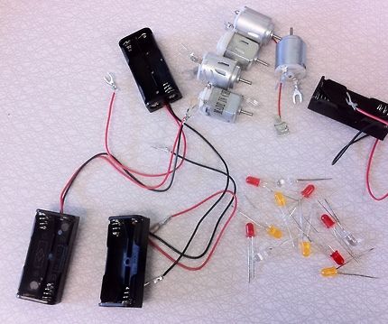 Lead a Workshop on Squishy Circuits for Kids, Even If You Know Nothing