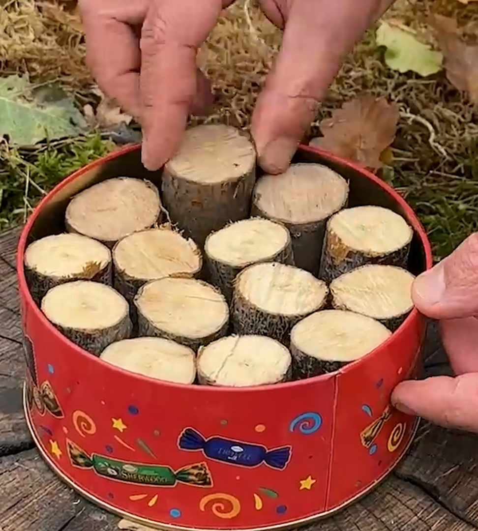 Simple and Effective Way to Make Natural Charcoal With Wood Pieces