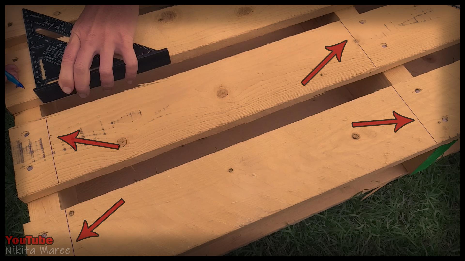 DIY planter box made from pallet wood. How to build a garden planter box. Making a plant box from palings. Woodworking (2).jpg