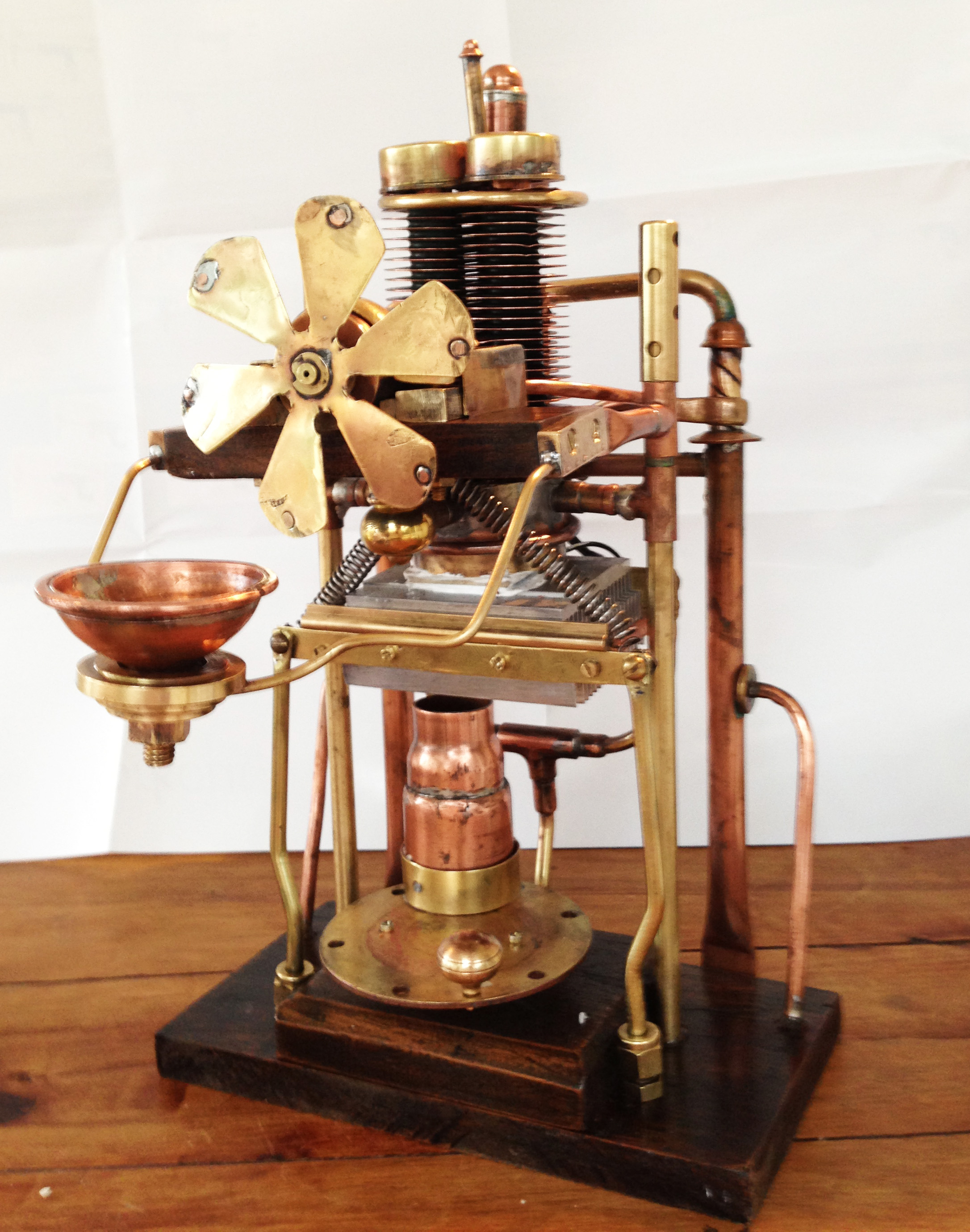 Steampunk Reverse Peltier Machine (aka the Electro-mechanical Room Freshener)