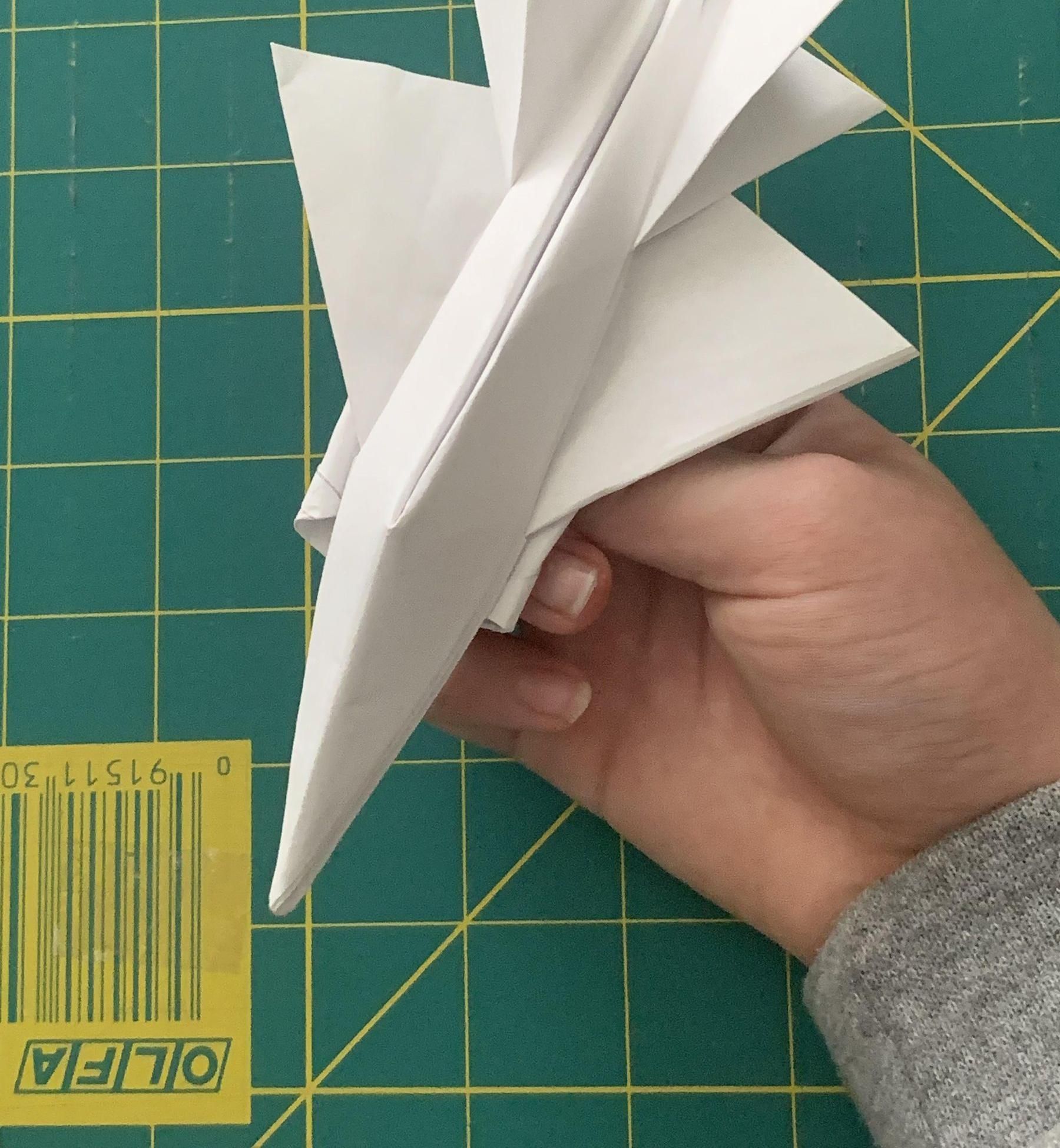 Intermediate Paper Jet Hybrid That Looks Amazing: Magma *BASED OFF OF RIPPER, STRIDER, AND FURY BY IRRELEVANT PAPER PLANES*