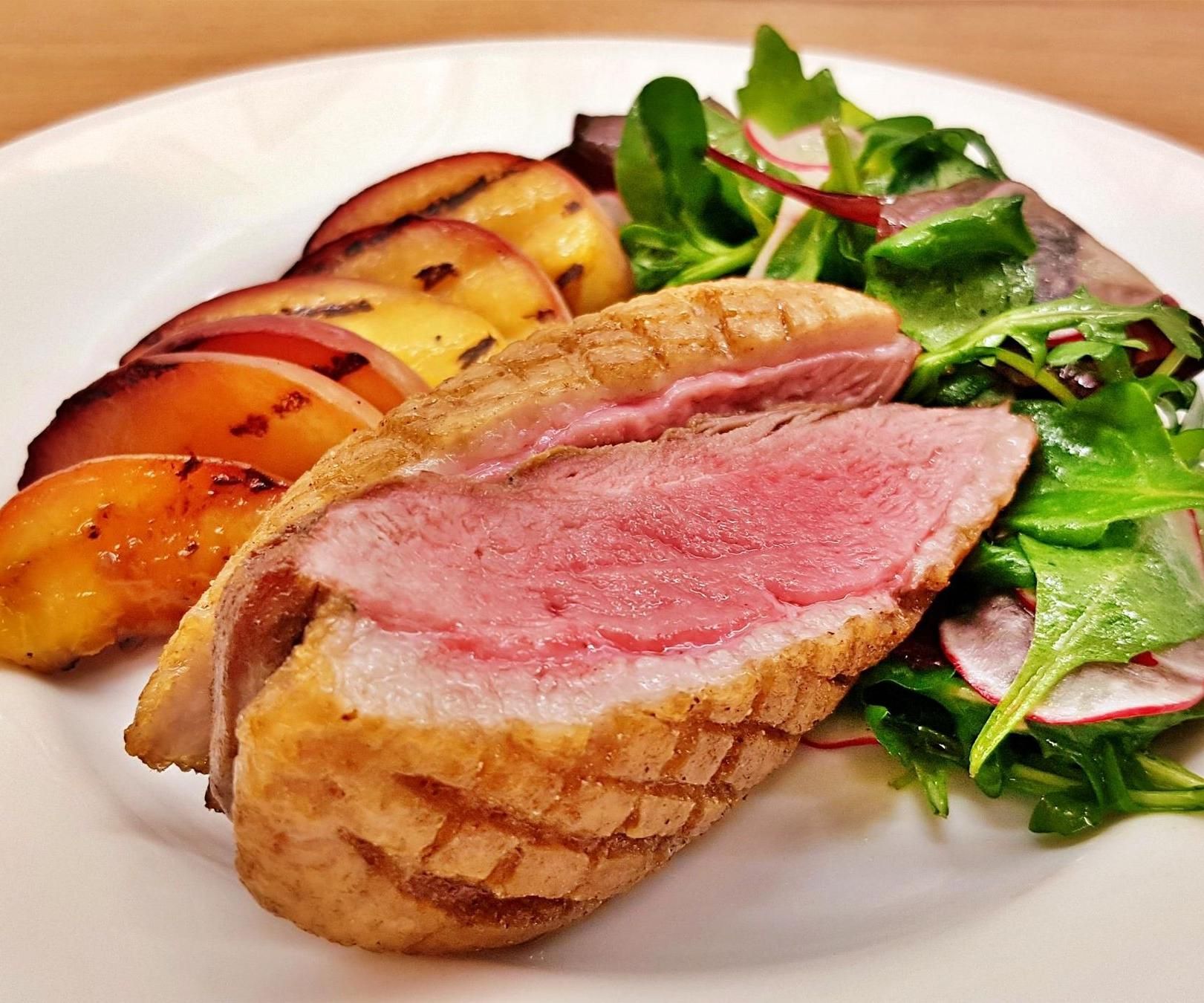How to Make Peachy Duck Magret With Salad