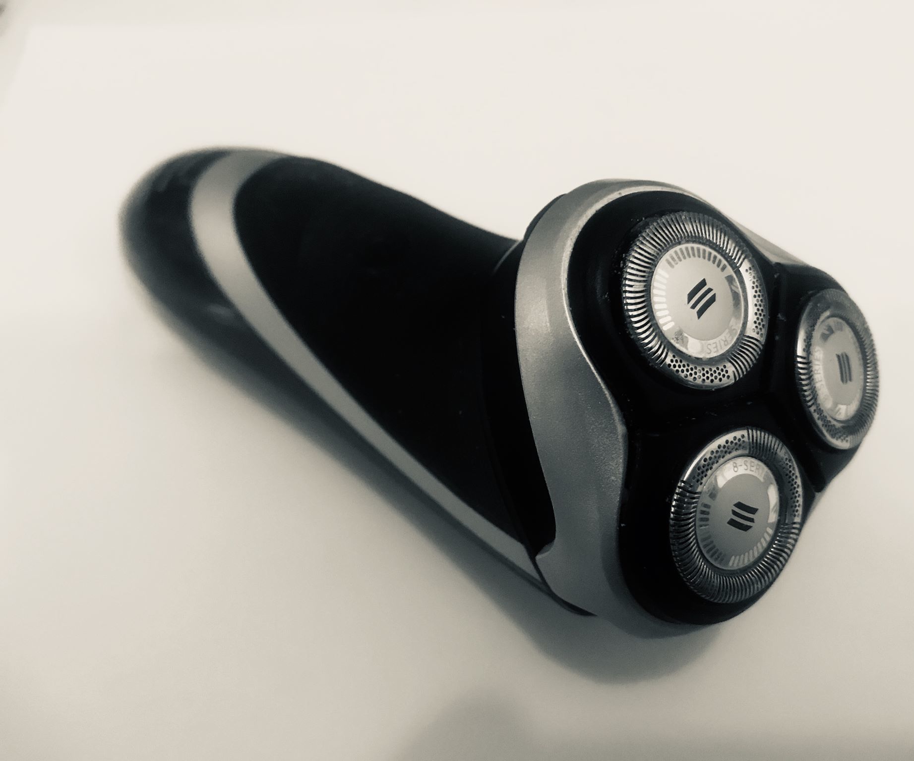 Sharpening Rotary Razor Blades - Safe and Simple Method
