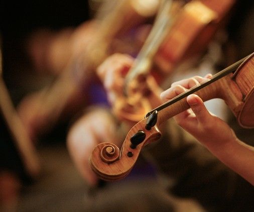 Learn Violin: 10 Simple Violin Songs That Can Help You Get Started