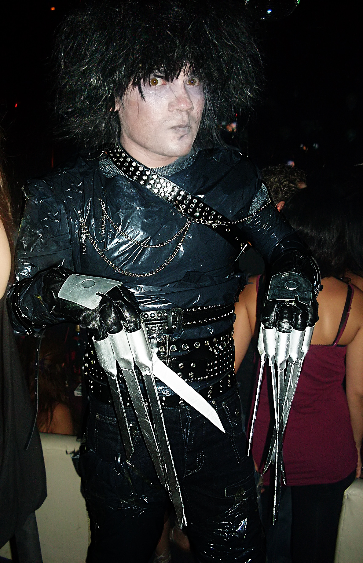 Edward Scissorhands Costume  ...On the Cheap.