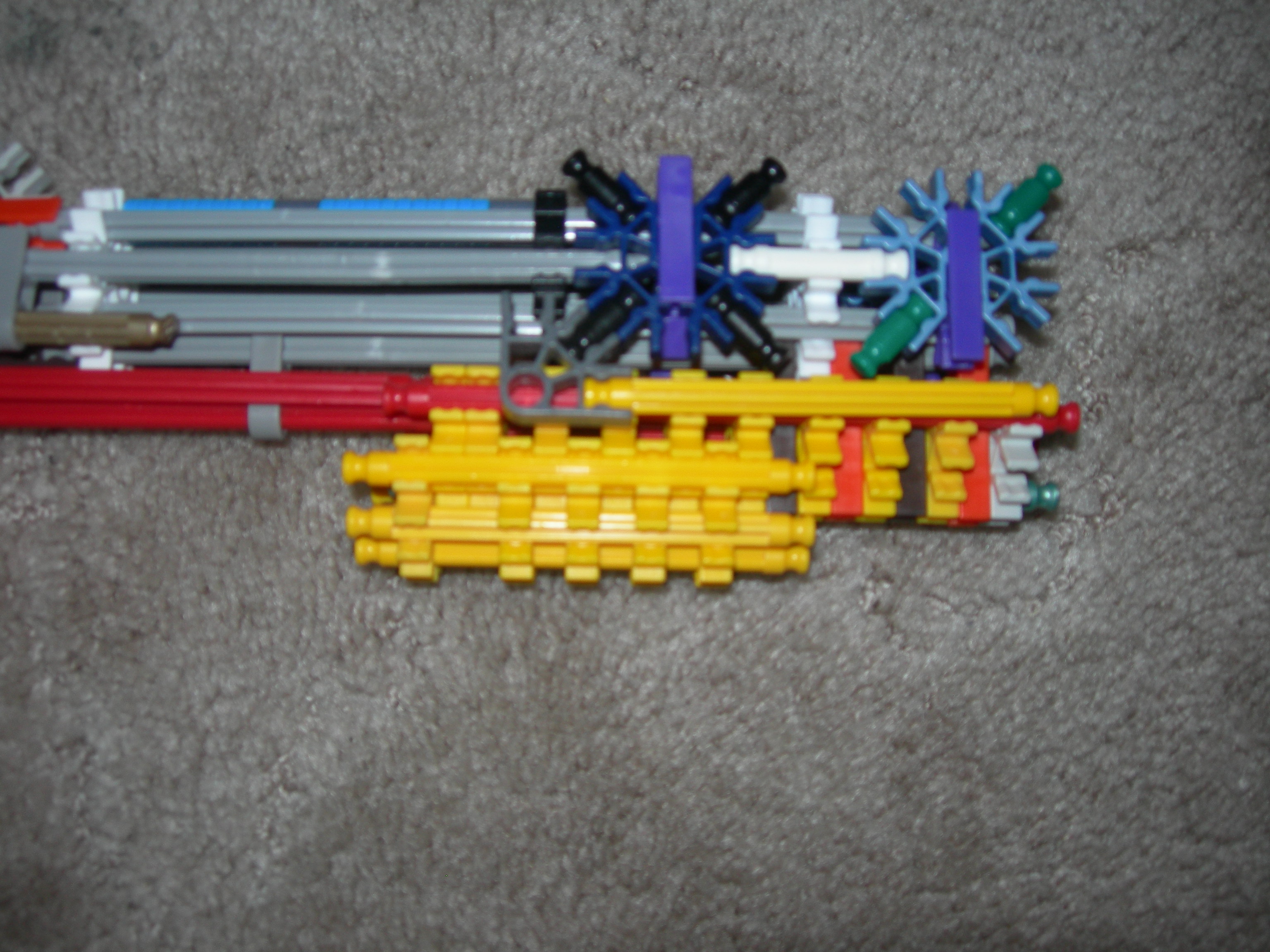 C:\Documents and Settings\Dave\My Documents\My Pictures\K'nex Gnasher Shotgun\K'nex Gnasher Shotgun 045.jpg