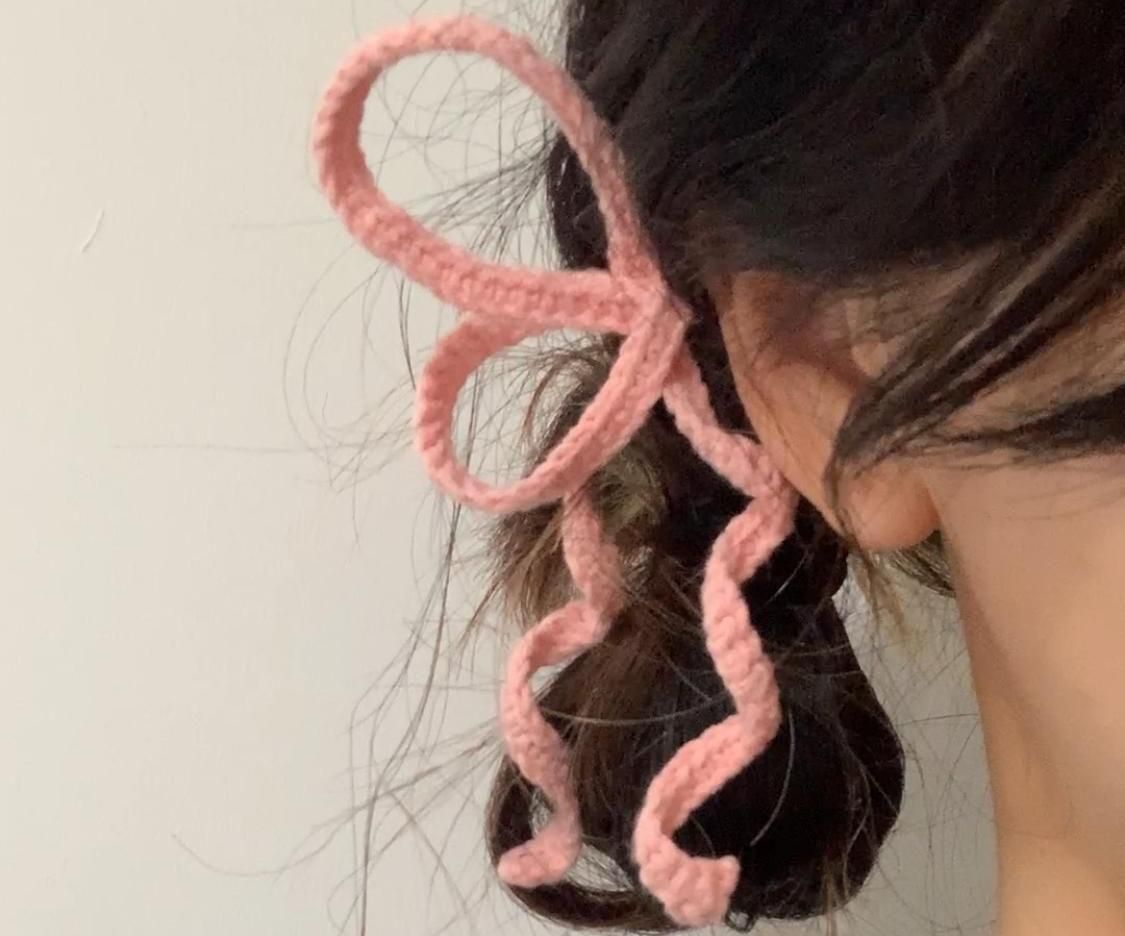 Crochet Anti-Gravity Ribbon Clip