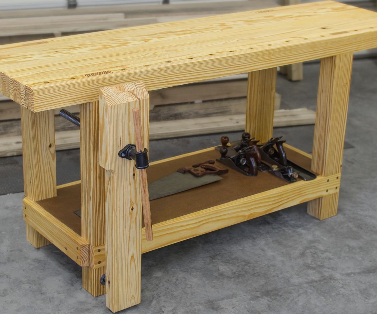 Design and Build a Woodworking Workbench